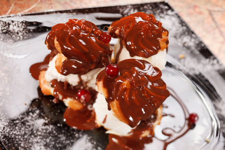 profiteroles 与冰淇淋