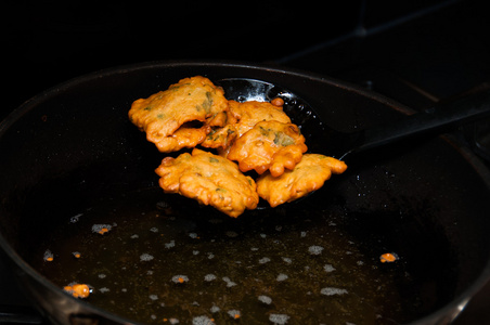 pakora，洋葱 bhaji