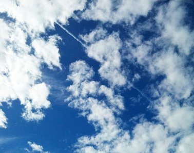 蓝蓝的天空云