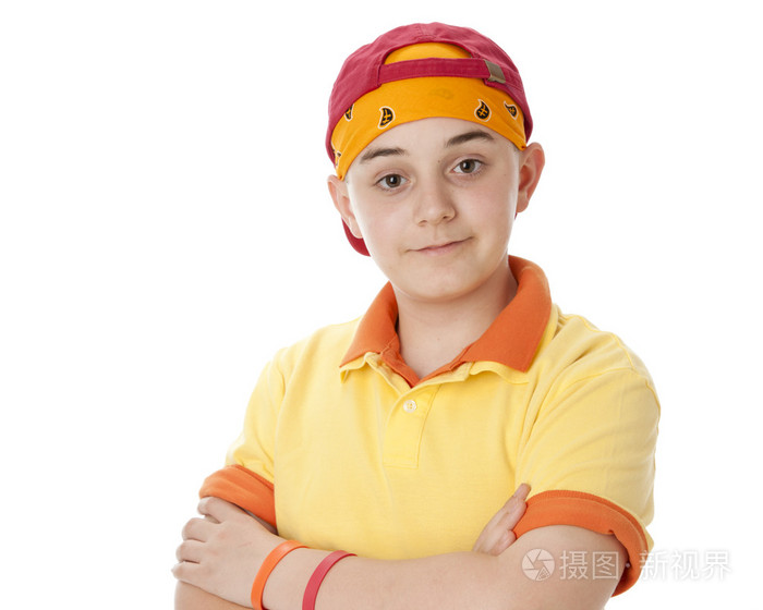 真实.沃林多彩棒球帽和头巾微笑白种人十几岁的男孩