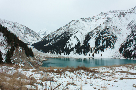 高山湖泊