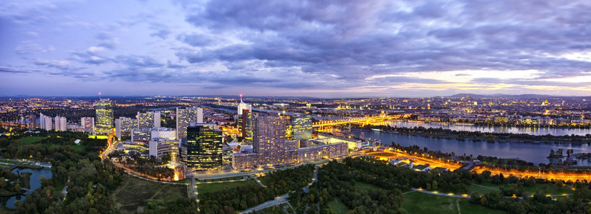 全景图donau 城市维也纳的天际线