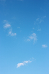 天空。蓝蓝的天空和洁白的云朵