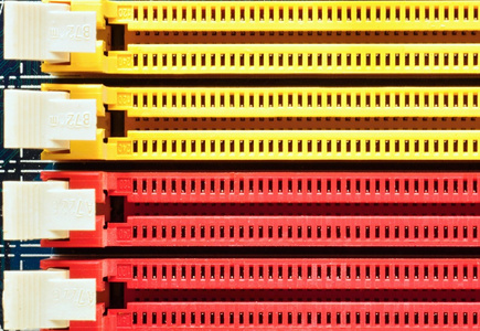 黄色和红色的连接器