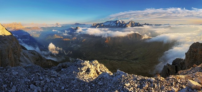 在山阿尔卑斯山 dolomity欧洲全景