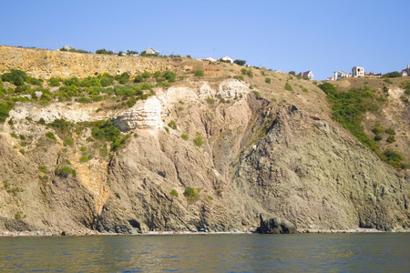 山在岩石从海 coastline.view