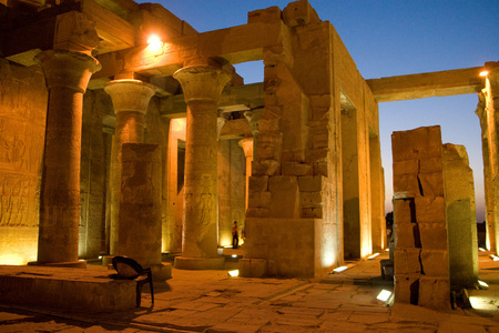 在埃及 kom ombo sobek 的寺庙