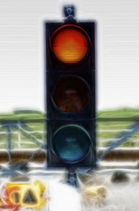 交通灯信号显示黄灯