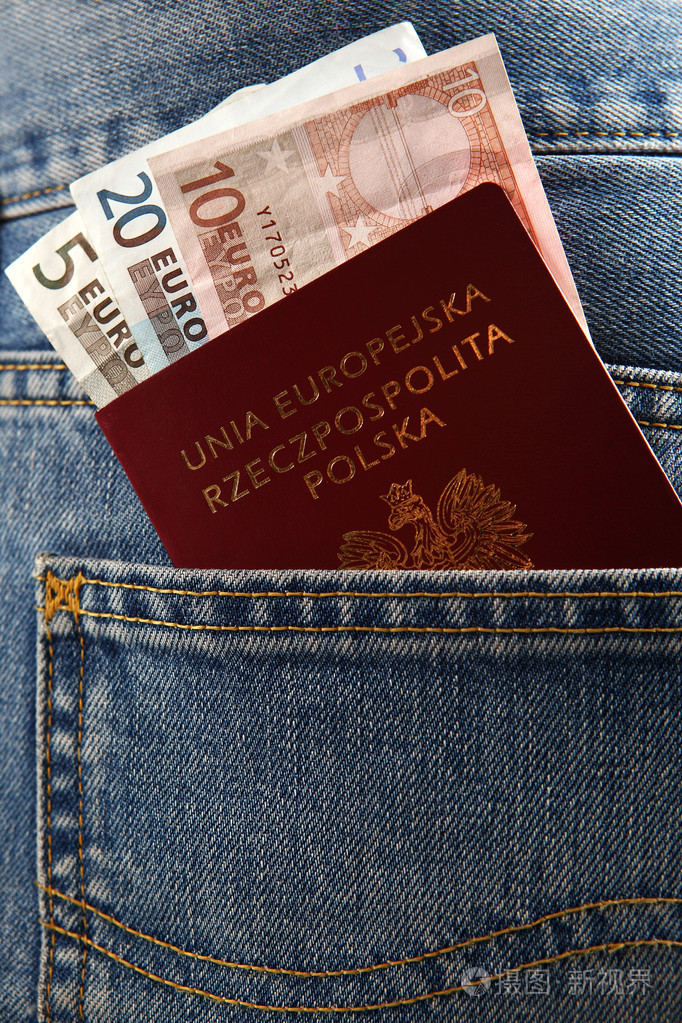 波兰护照