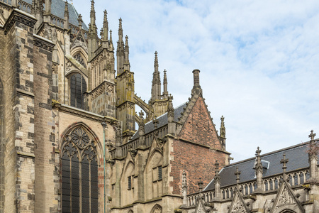 详细中世纪大教堂的荷兰乌得勒支市