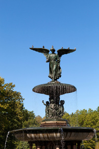 中央公园的喷泉雕塑