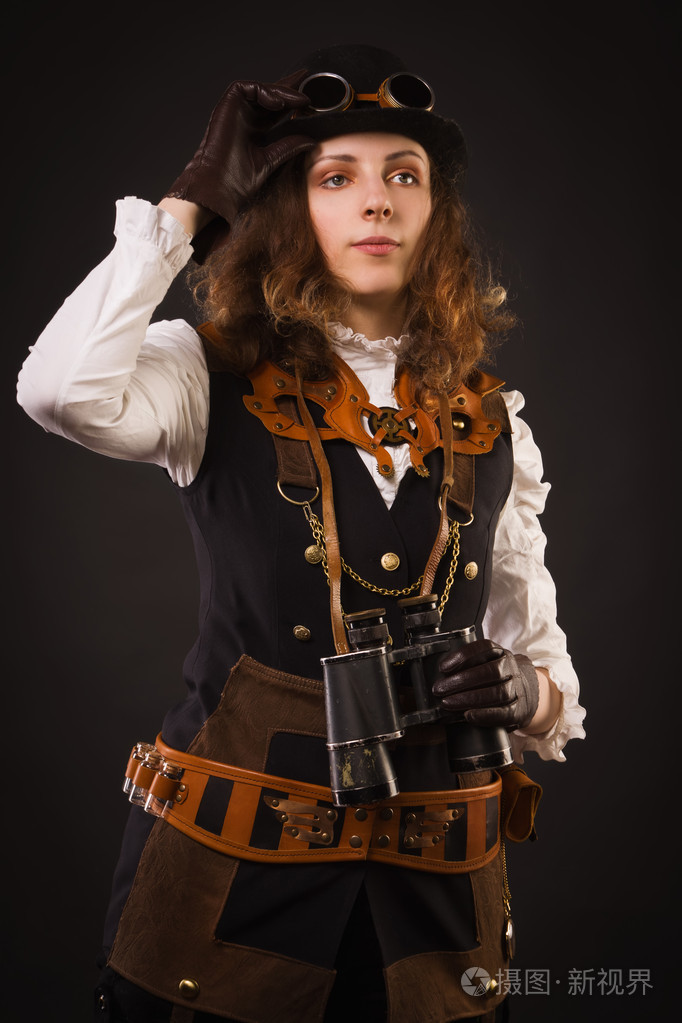 蒸汽朋克女孩与双目
