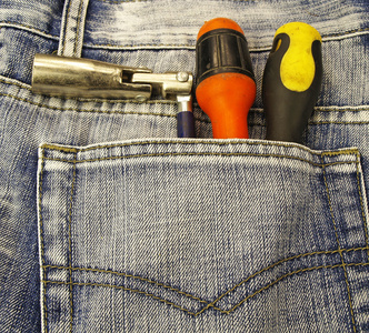 工具和牛仔裤口袋