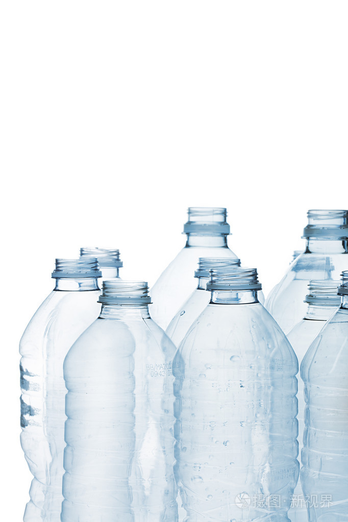 一个空塑料瓶的堆栈
