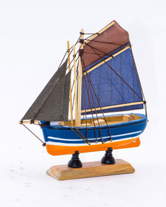 木制玩具船