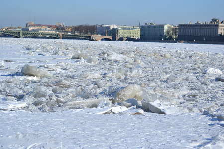 冬季在圣彼得堡涅瓦河