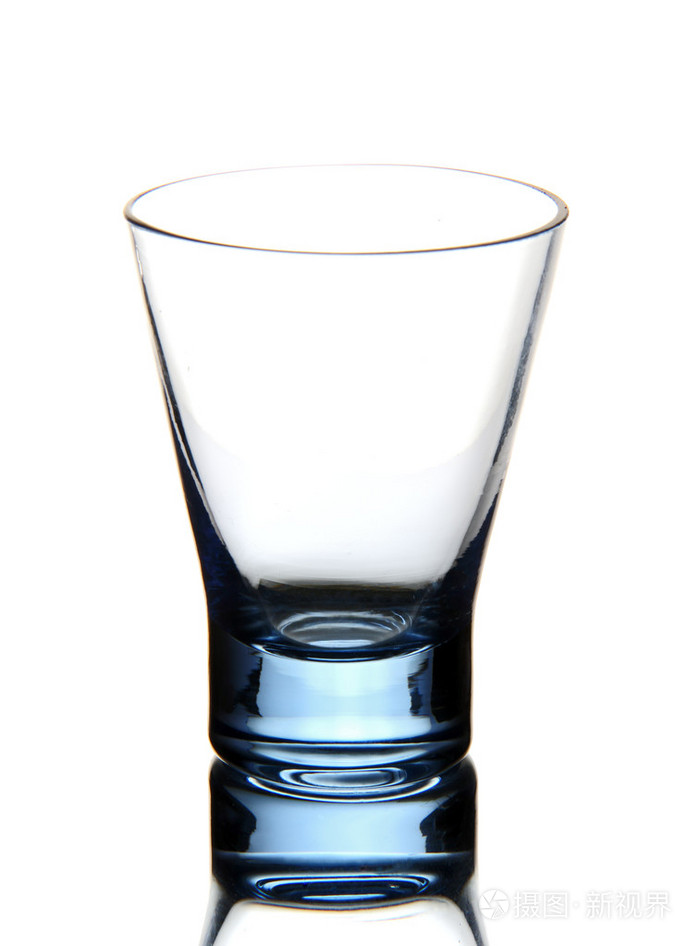 一个玻璃杯