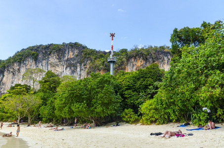 沿海峭壁和在岛上，在泰国象岛海滩