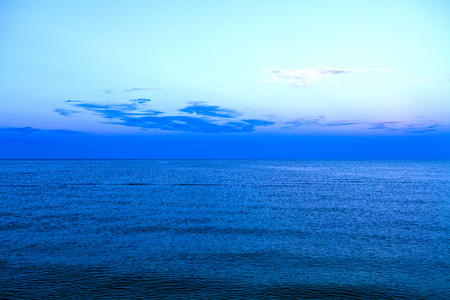 蓝蓝的天空 阳光和大海