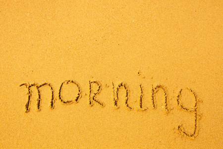 早晨写在沙子上