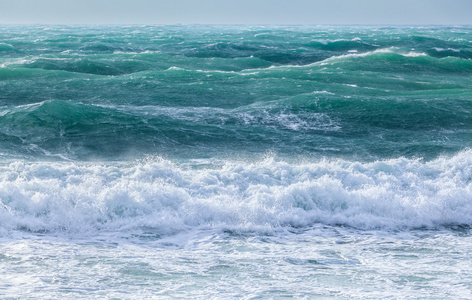 汹涌海面海面波涛汹涌照片