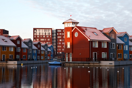 在荷兰的多彩建筑物图片