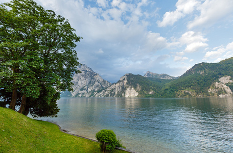 创伤夏季湖奥地利。