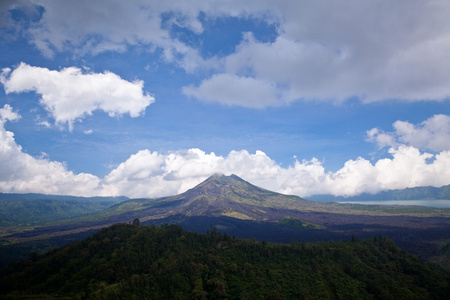 巴厘岛火山