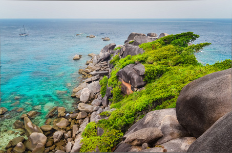 普吉岛安达曼海中美丽的海洋海岸视图