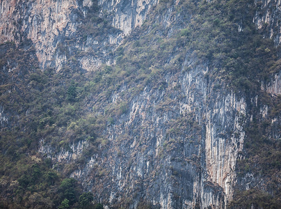 在泰国作为背景的悬崖
