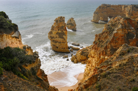 阿尔加威 marinha 海滩