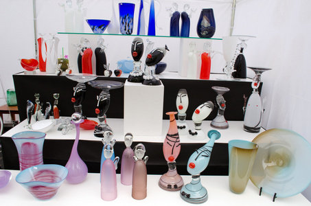 玻璃工艺品花瓶菜销售户外公平市场