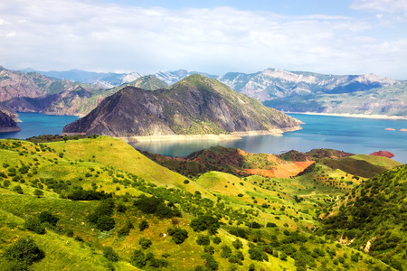 湖蓝图片-湖蓝素材-湖蓝插画-摄图新视界