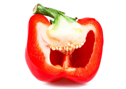在白色的背景分离的红色多汁胡椒