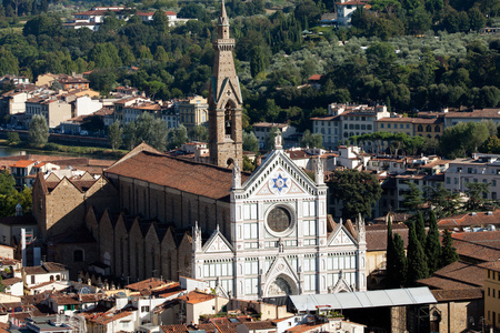 佛罗伦萨圣十字教堂的圆顶大教堂从观