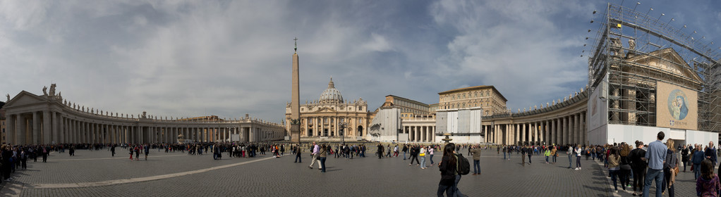 梵蒂冈城，梵蒂冈2013 年 4 月 8 日 梵蒂冈地方和圣之后教皇弗朗西斯彼得教堂星期天的弥撒