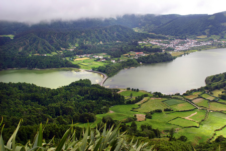 在亚速尔群岛岛屿的 s 七湖城  米格尔 