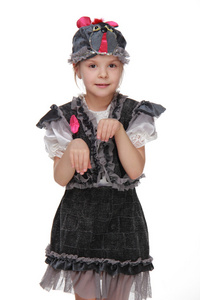 可爱的小女孩打扮成一只老鼠图片