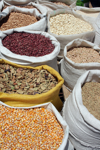 玉米和大豆在奥塔瓦洛市场
