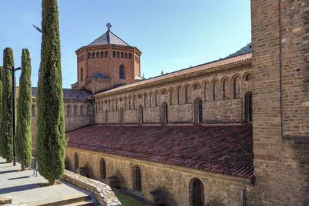 ripoll 修道院 cimborio