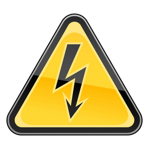 在白色背景上的高电压符号与黄色危险警告标志