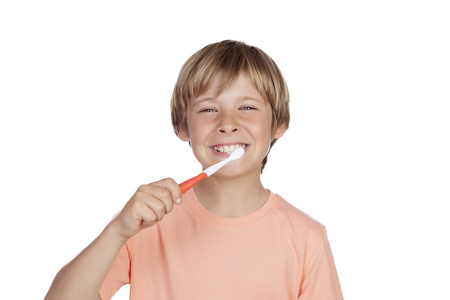 微笑的男孩他刷牙