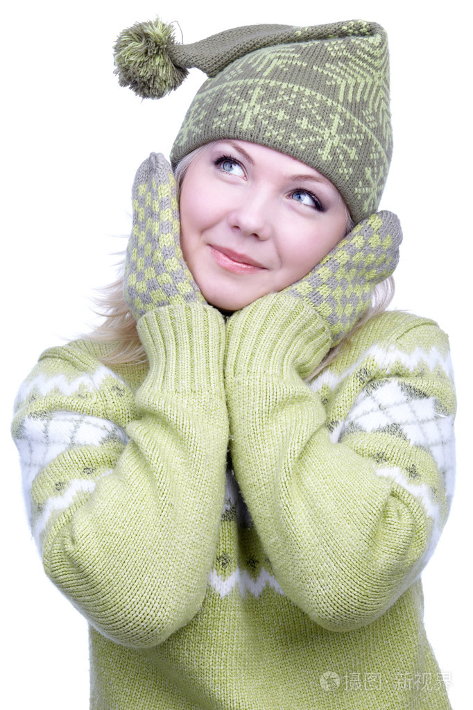 暖和的衣服的女孩