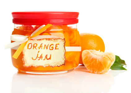 用热心和橘子，孤立在白色橙果酱