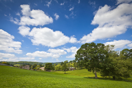 田园诗般的乡村景观，英国科茨沃尔德