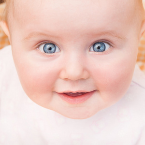 蓝眼睛的宝宝