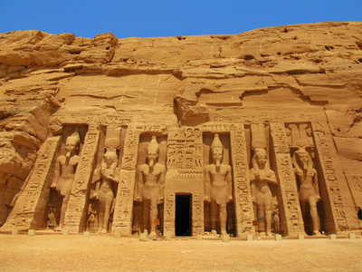阿布辛贝尔埃及伟大的哈瑟神庙它的