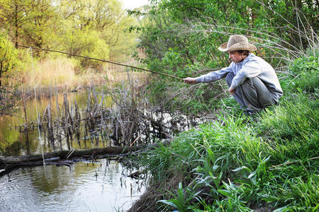 放松 闲暇 成人 池塘 活动 年龄 钓鱼 男孩 老年人 业余爱好
