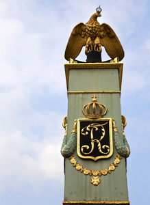 德国鹰雕像在路德维希港的城堡