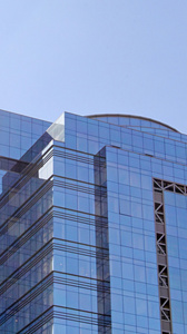 蓝色玻璃现代商务中心